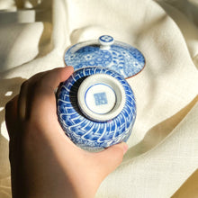 Load image into Gallery viewer, Arita Ryoho Indigo Dreams Candle