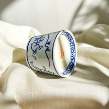 Load image into Gallery viewer, Rabbit & Beasts Soba Choko Candle