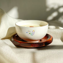 Load image into Gallery viewer, Chiso Kimono Pattern Yunomi Candle
