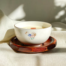 Load image into Gallery viewer, Chiso Kimono Pattern Yunomi Candle