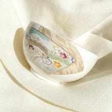 Load image into Gallery viewer, Chiso Kimono Pattern Yunomi Candle