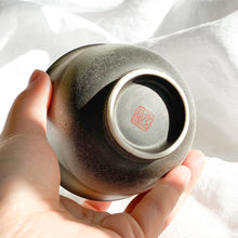 Load image into Gallery viewer, Kutani Golden Dune Yunomi Candle