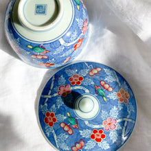 Load image into Gallery viewer, Arita Seizan Ume Blooms Candle