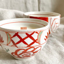 Load image into Gallery viewer, Akae Jin Hanamaru Yunomi Candle