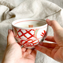 Load image into Gallery viewer, Akae Jin Hanamaru Yunomi Candle