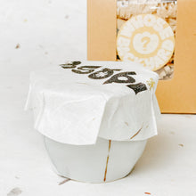 Load image into Gallery viewer, Kutani Suzuran Candle