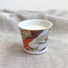 Load image into Gallery viewer, Chiso Kimono Pattern Yunomi (Tea Cup) Candle
