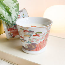 Load image into Gallery viewer, Chiso Kimono Pattern Yunomi (Tea Cup) Candle
