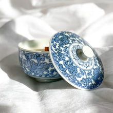 Load image into Gallery viewer, Tachikichi Indigo Floret Candle
